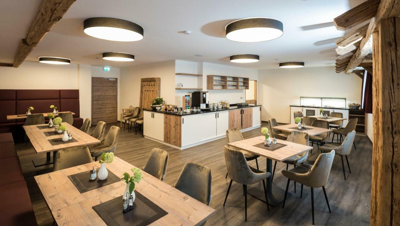 Landhotel Zum Adler Oberbechingen Exteriér fotografie